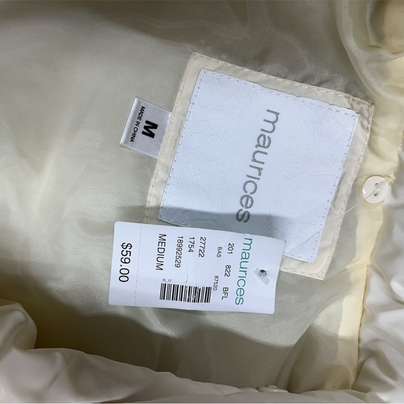 Maurice’s Women’s vest, cream color, gold details, NWT - Picture 4 of 4